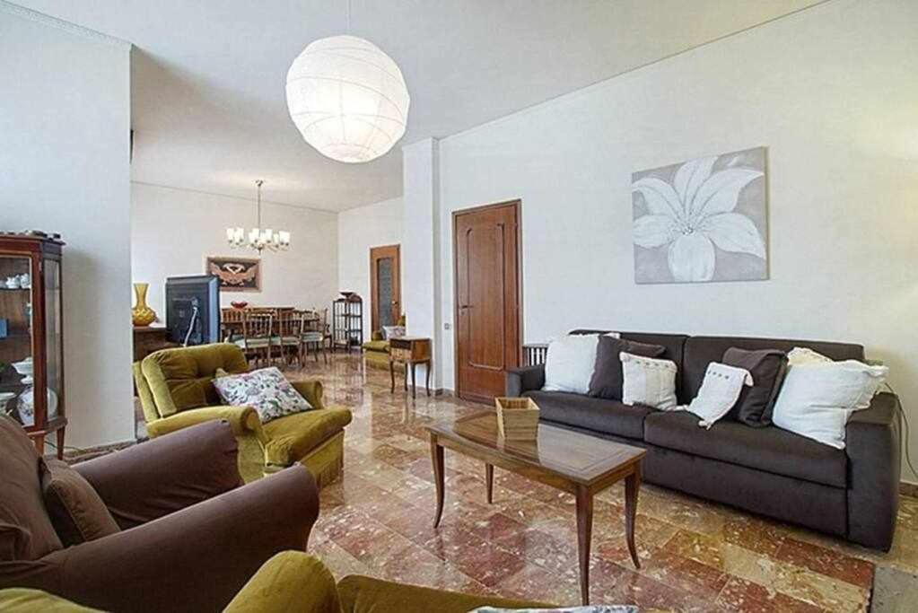 Frati Bigi With Two Bedrooms And Parking Florenz Exterior foto