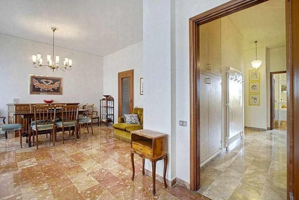 Frati Bigi With Two Bedrooms And Parking Florenz Exterior foto