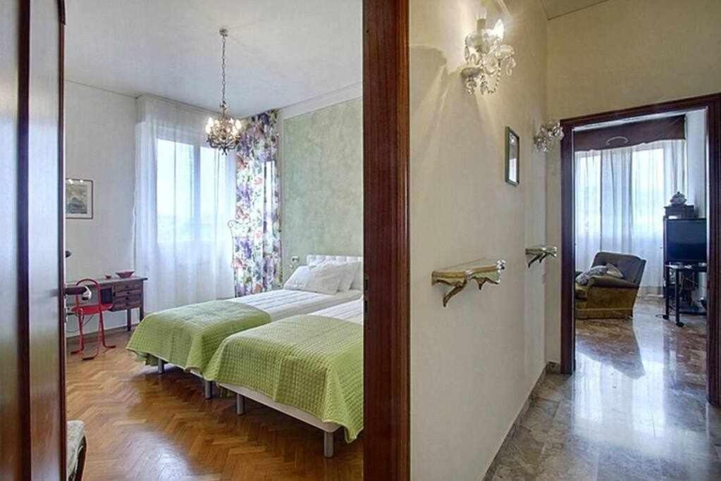 Frati Bigi With Two Bedrooms And Parking Florenz Exterior foto